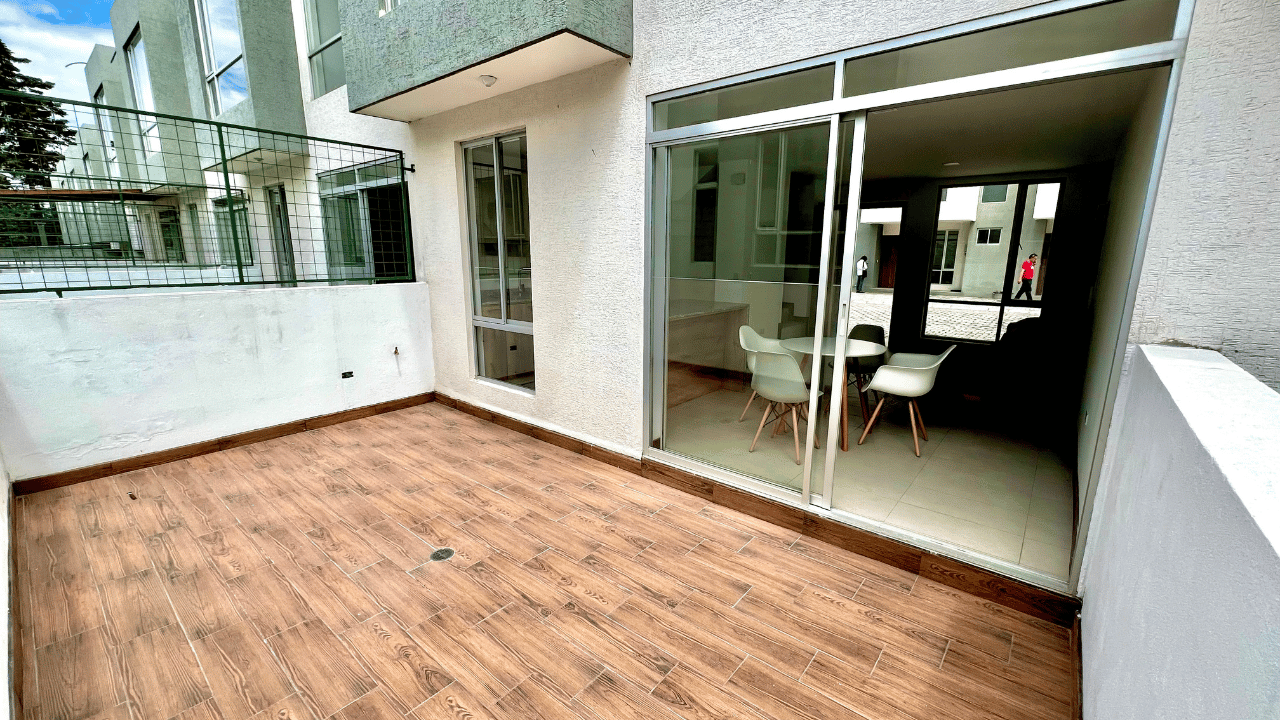 Casa VIP en Tumbaco - 3 dormitorios, 80m², patio interno